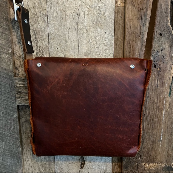Custom Made Leather Bag - Picture 3 of 6